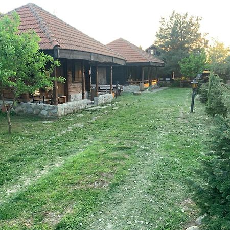 Satul Traditional Runcu  Exteriör bild