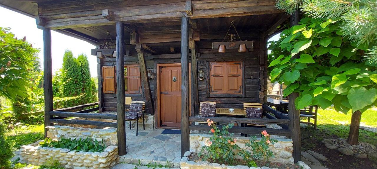 Satul Traditional Runcu  Exteriör bild