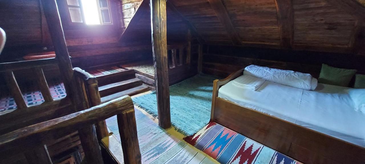 Satul Traditional Runcu  Exteriör bild