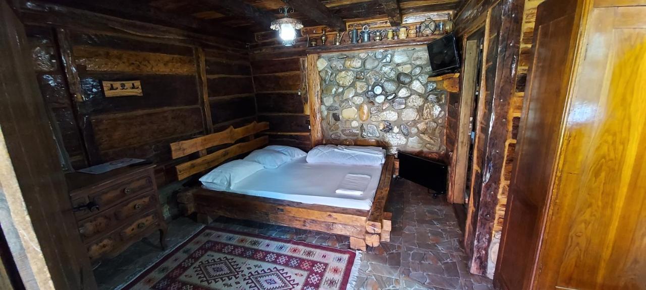 Satul Traditional Runcu  Exteriör bild