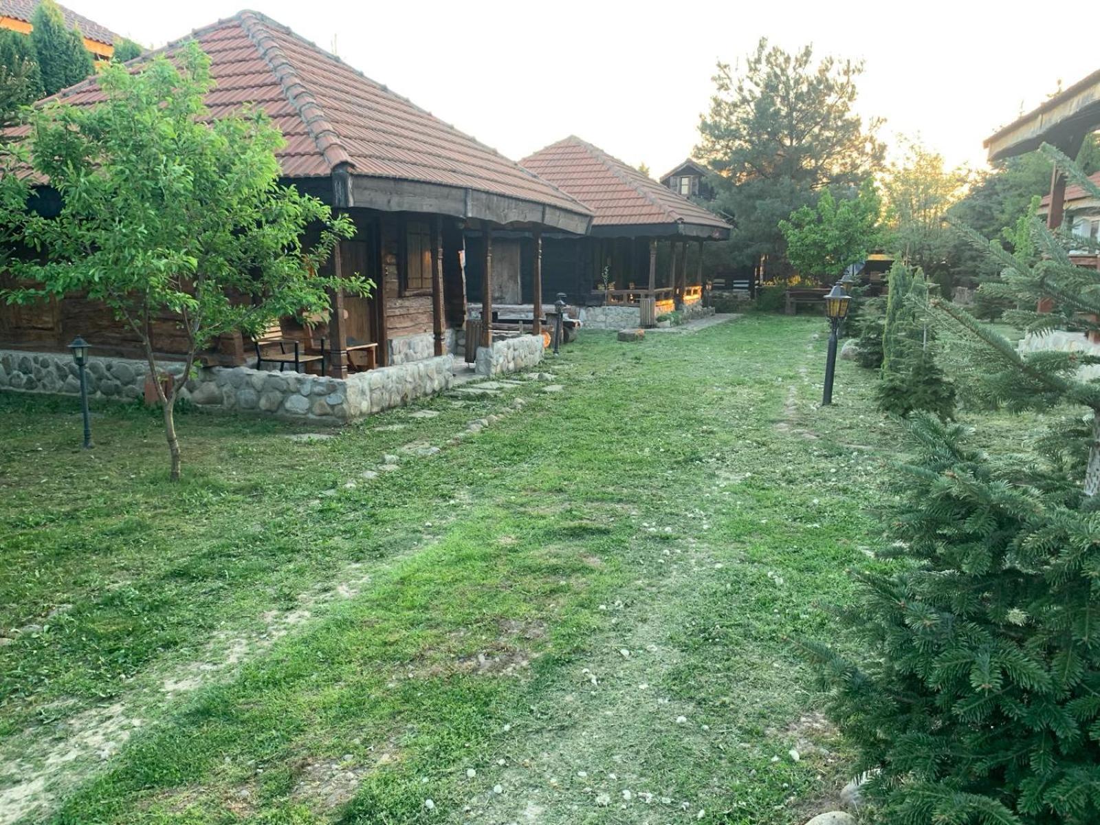 Satul Traditional Runcu  Exteriör bild